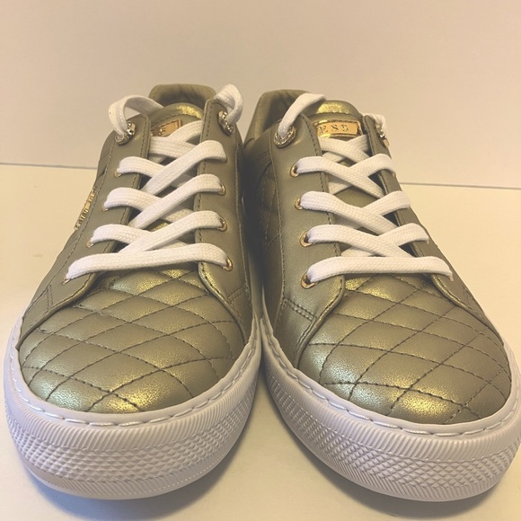 Guess Women’s Loven Sneakers, Gold w White Laceups, Quilted, Size 11 M, NWOT - Picture 4 of 10